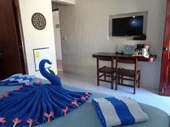 ホテル Aquatech Villas Derosa Resort アクマル